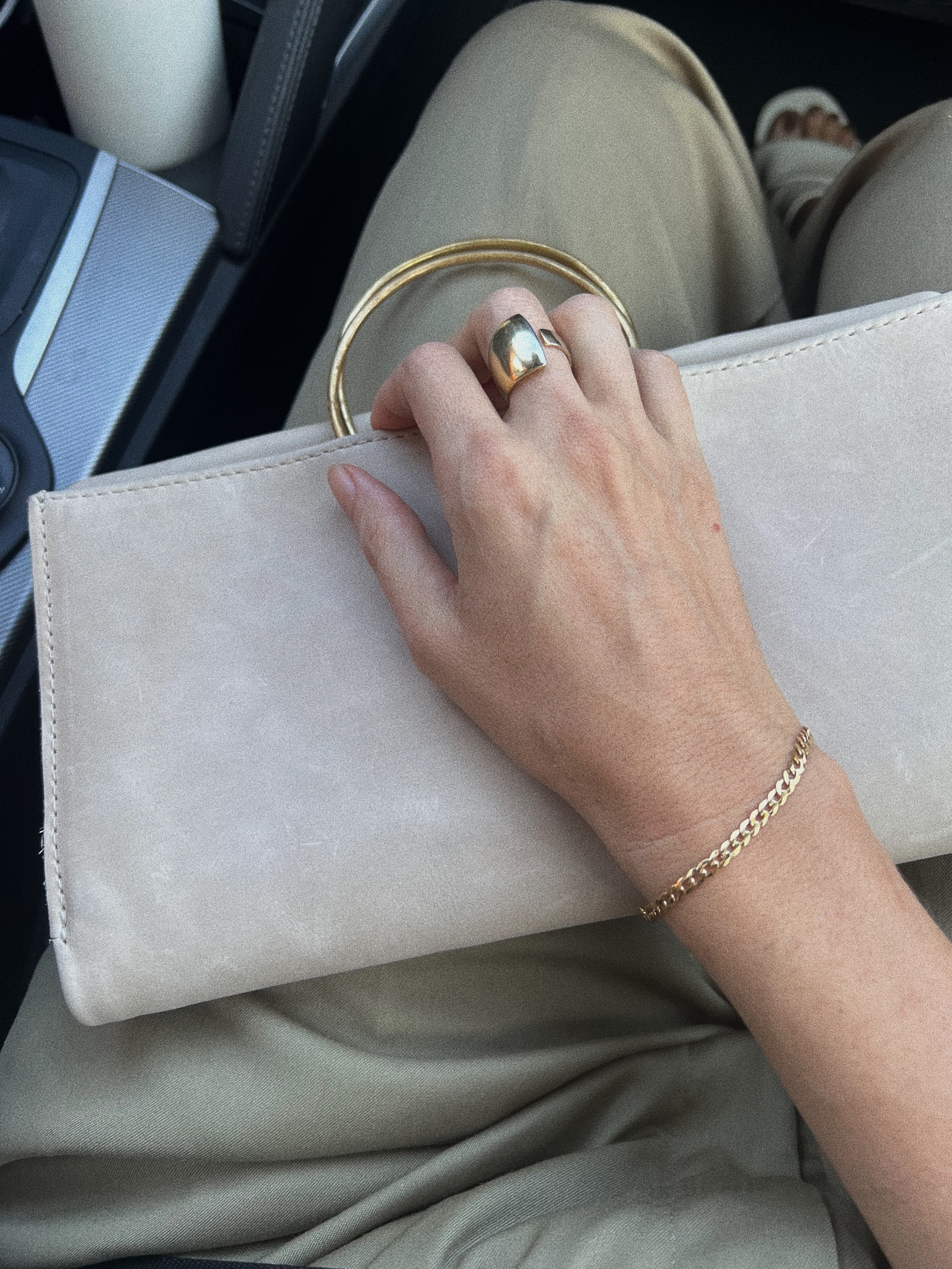 Parker Clay clutch use code PC-ALYSSA15 for 15% off 

#LTKitbag
