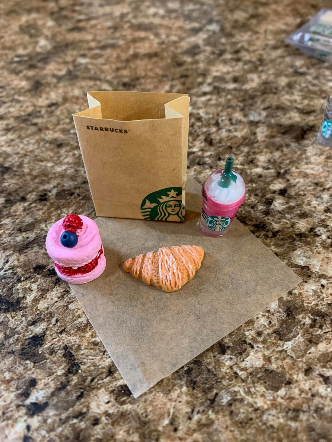 ELF PROPS cake bread bottle cup bottle mini miniature dollhouse food drink elf prop DIORAMA coffe... | Etsy (US)