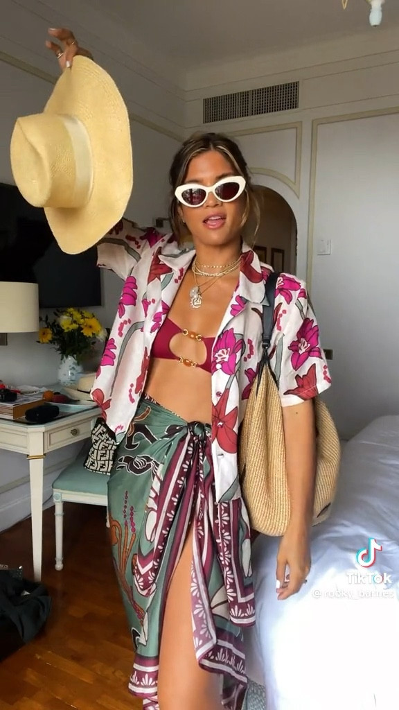 Let’s go to the Dior beach club!

#LTKstyletip #LTKswim #LTKFind