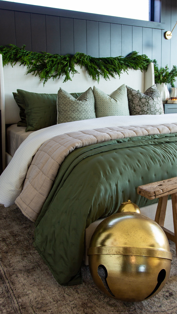 Holiday bedding made easy with Quince.
