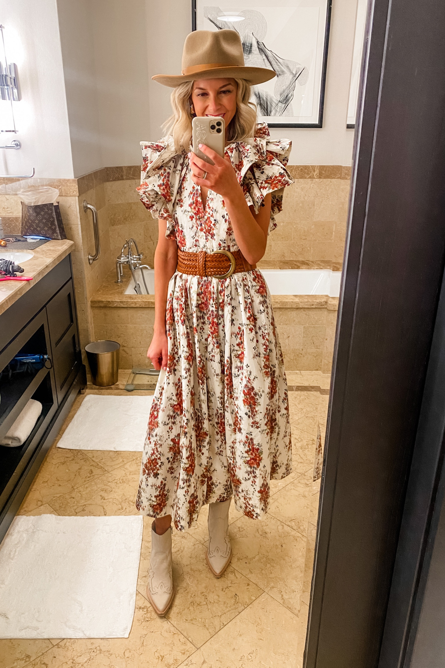 Fall transitional outfit of my dreams.

#LTKSeasonal #LTKtravel #LTKover40