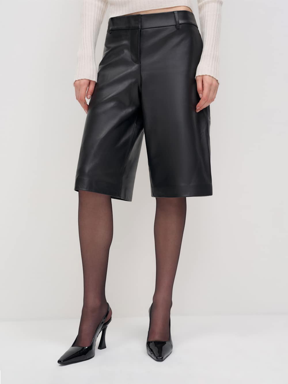 Veda Gisele Leather Low Rise Bermuda Short | Reformation (Global)