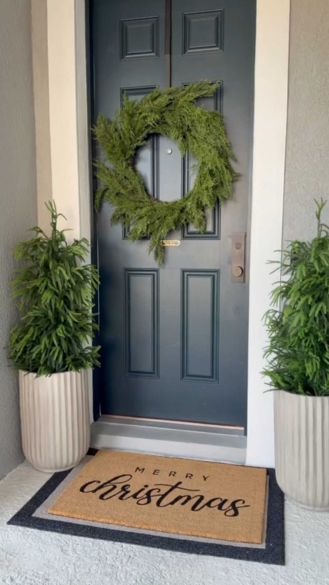 These are cutest little Christmas trees! They are so realistic looking 🫶😍


Christmas decor
Christmas tree decor
Christmas wreath
Christmas patio
Christmas door mat
Holiday home decor


#LTKHome #LTKSeasonal #LTKHoliday