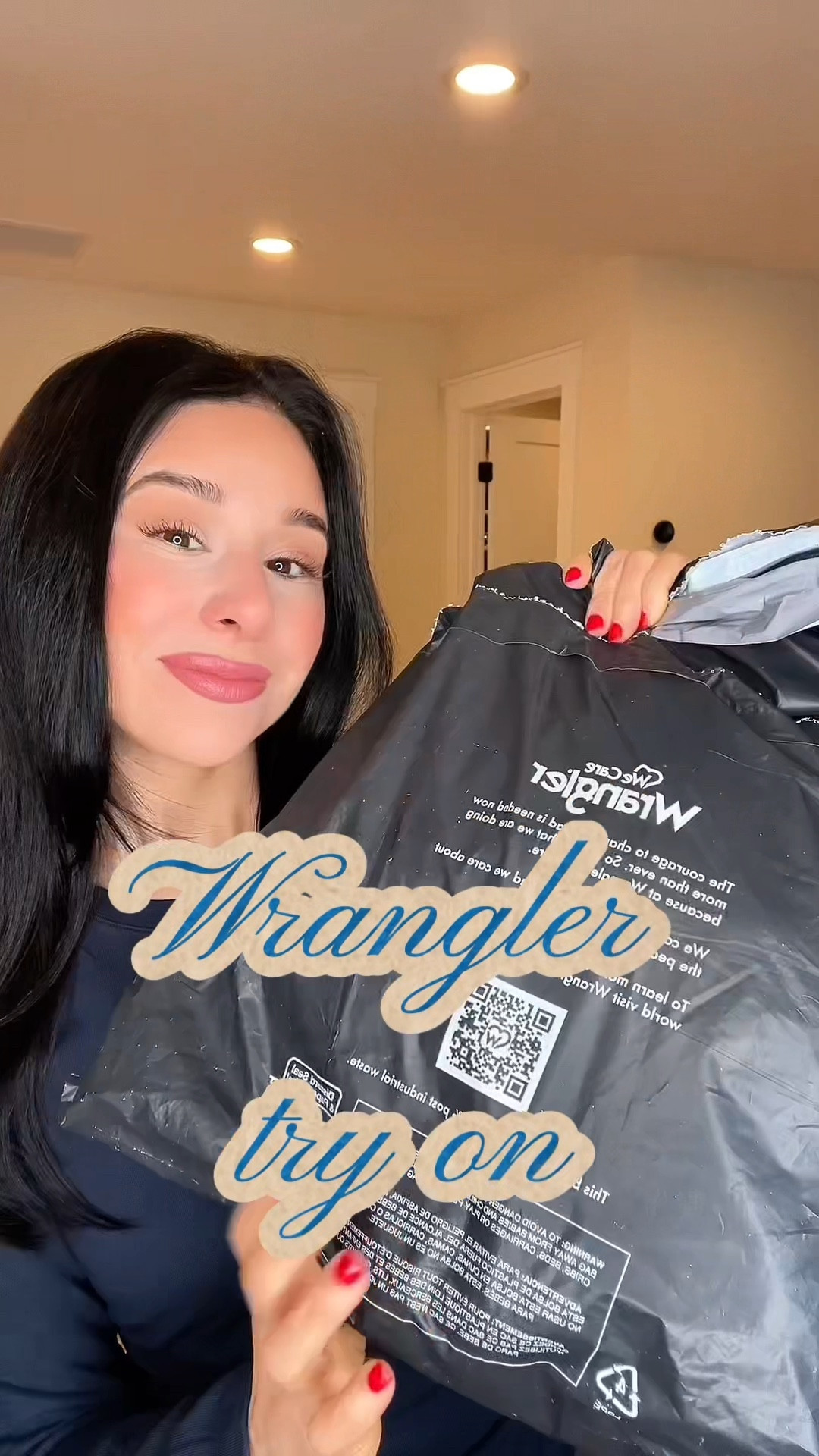 🤠✨ Wrangler haul is here! ✨ The denim hugs just right and LOVING this @Lainey Wilson t-shirt 🫶🏼

#LTKPetite #LTKFindsUnder100 #LTKStyleTip