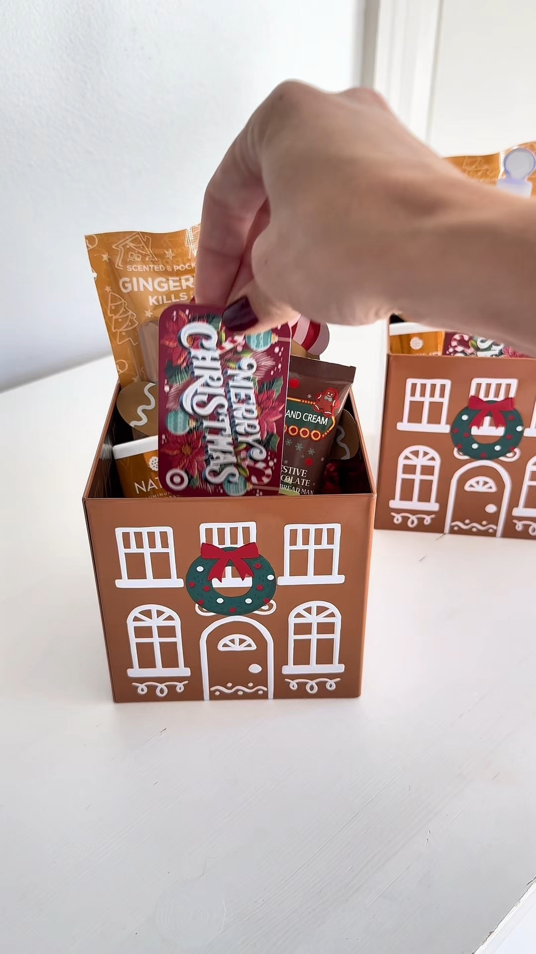 These large gingerbread tins are only $6 making them a super cute Christmas gift container that’s also reusable 😍🎁 Follow me + comment “SHOP” for all the links ✨🫶🏻 
-
-
Christmas finds, diy Christmas gifts, jolly box, viral Christmas finds, teacher gift, kids Christmas dance #christmas #viralchristmasfinds #christmasgift #christmasgiftideas #gingerbreadman #gingerbread