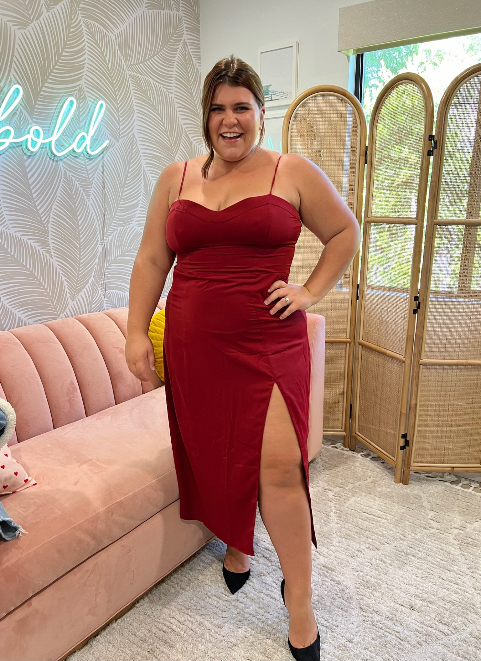 The most stunning dress for all your holiday occasions! Wearing size XL as a size 16/18 ❤️

#LTKplussize #LTKstyletip #LTKHoliday