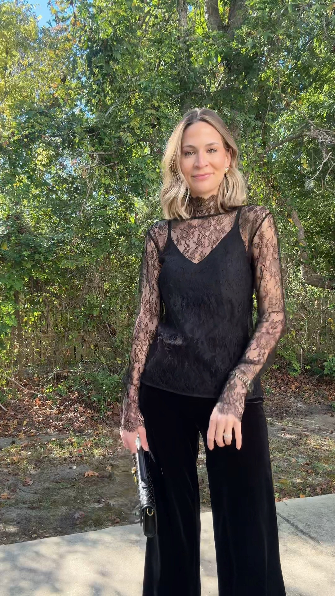 date night out 🌙🍸🫶🏼

These velvet pants are under $50 and my best find this season!

*all items purchased myself