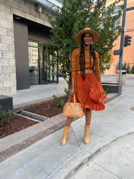 Even though Summer is my favorite season, I love the beginning of Fall because of all the leaves’ hues which for me is a great inspiration for Fall Fashion. Yesterday’s office look was all about shades of browns and burnt orange. I really loved styling this  look together. 
I put together some Fall Workwear inspiration looks… Let me know which one is your favorite. 

 Happy Wednesday! 

#LTKstyletip #LTKworkwear #LTKunder100