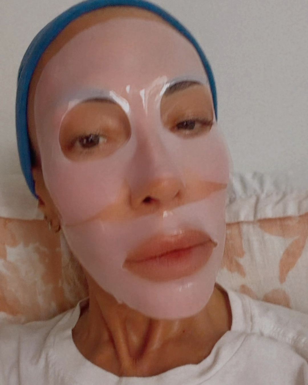 Self-care moment ✨ I’ve finally had the time to try the Medicube PDRN Pink Collagen Gel Mask and my skin feels incredibly hydrated and refreshed after.

This mask is formulated with PDRN (Sodium DNA), niacinamide, and hydrolyzed collagen and designed to support skin elasticity, improve texture, and give that healthy glow we’re all chasing. Try it!

#LTKselfcare #LTKOver40 #LTKmorningroutine
