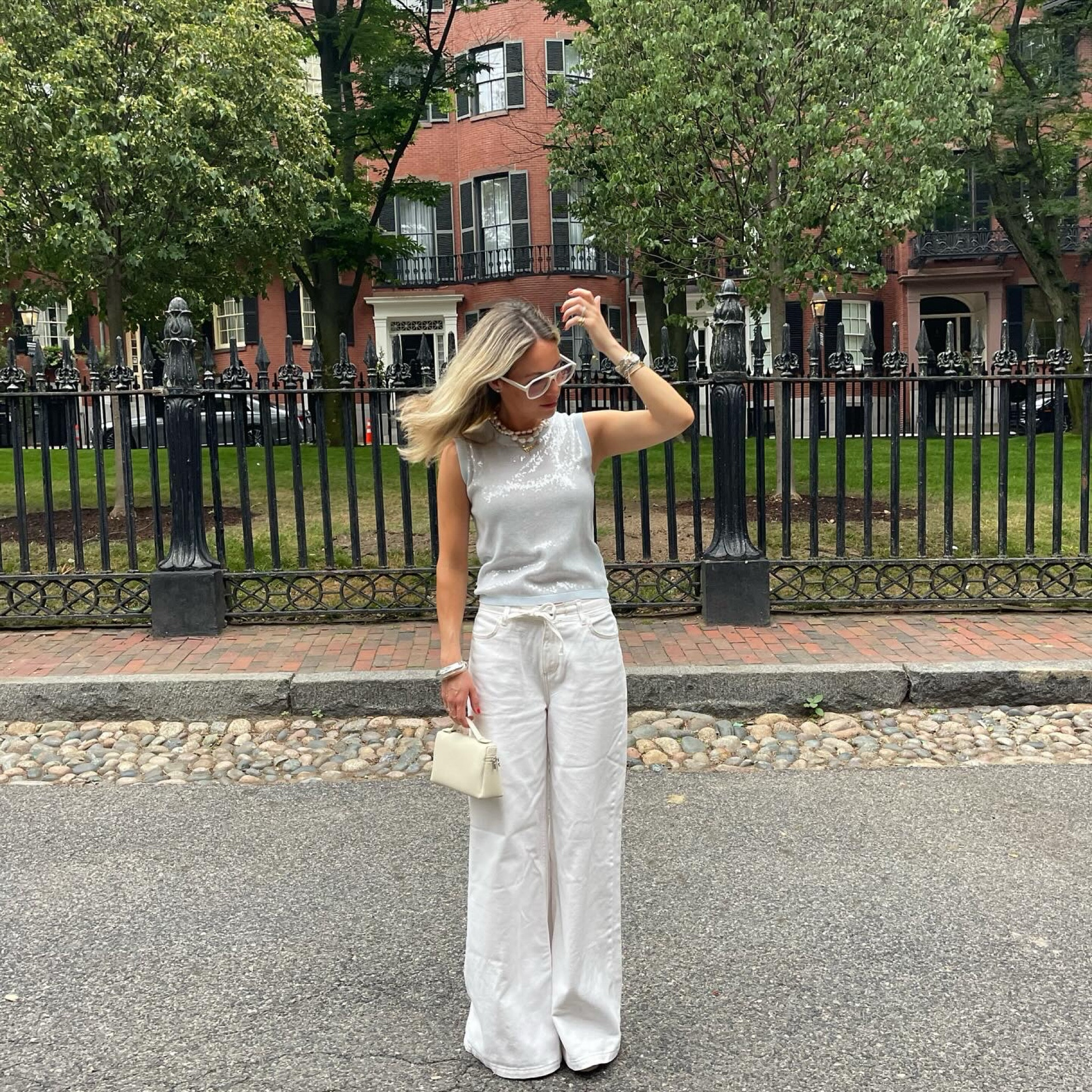 Can’t link top & jeans, they are both Zara. 


#LTKfindsunder100 #LTKstyletip #LTKfindsunder50