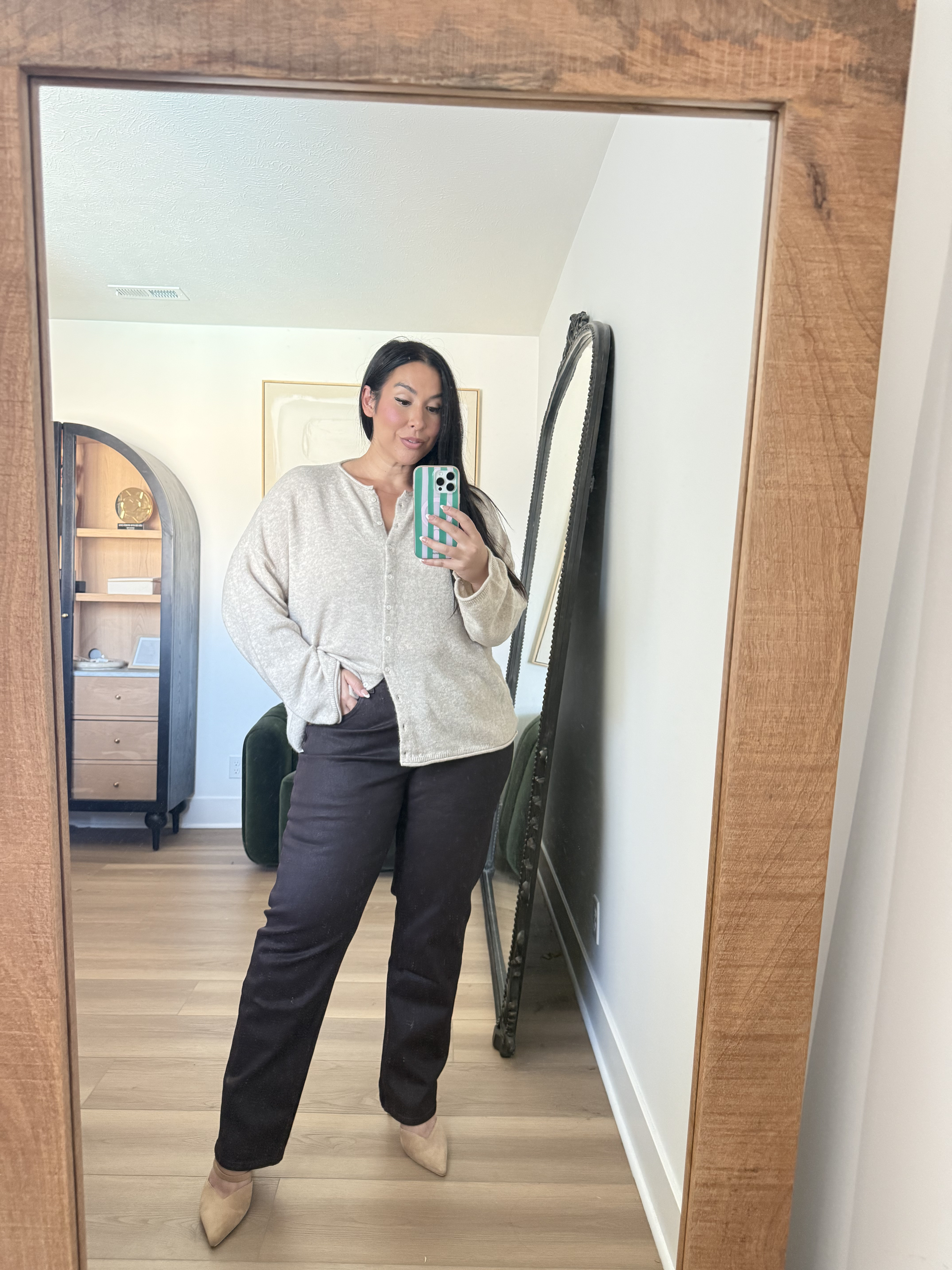 This cardigan is perfect to layer with your fall looks
wearing an XL in the cardigan and 33 long in the pants 

 #LTKgrwm #LTKootd #LTKMidsize