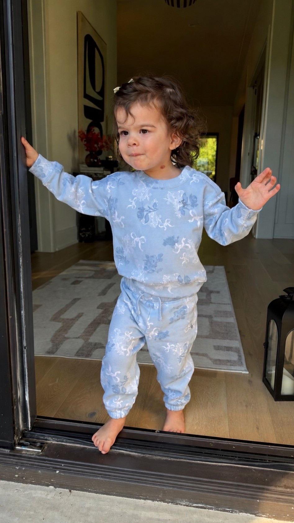 Miller’s cute set is from @abercrombie  💙 + it’s on sale!